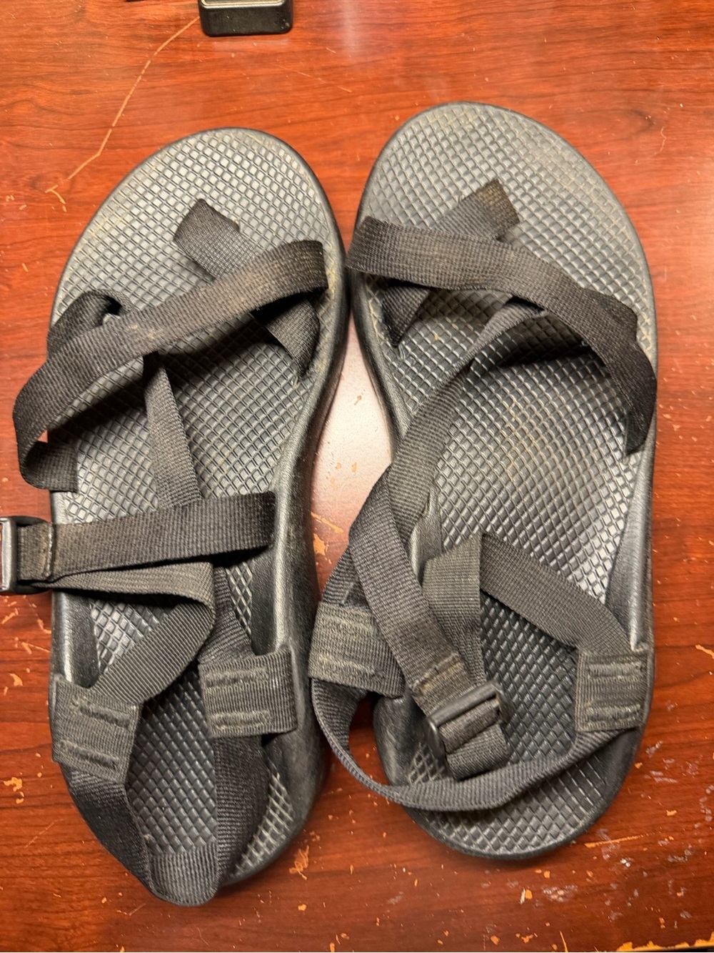 Chaco men’s sz 9 Black Strappy Outdoor Sandals